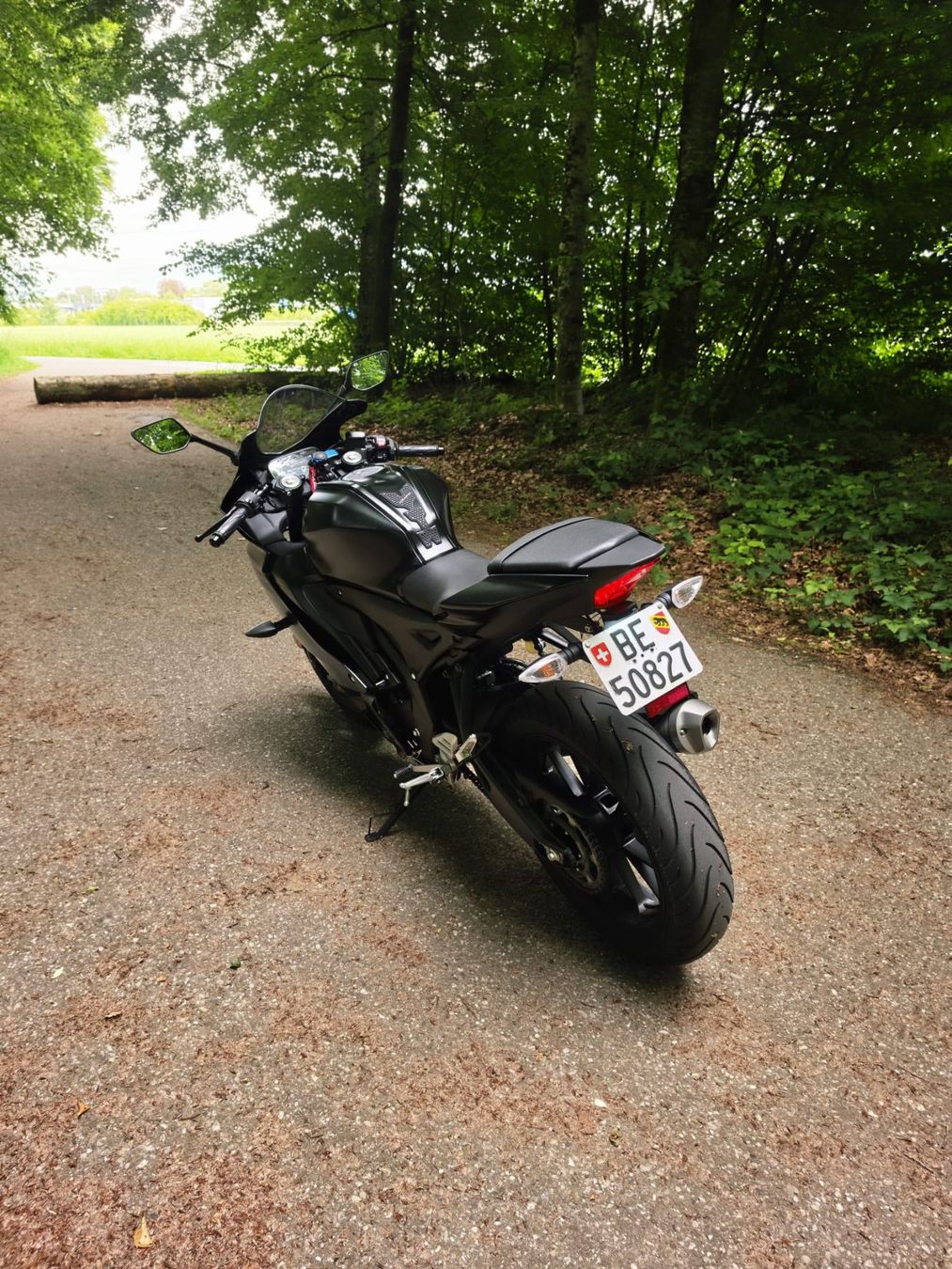 Yamaha Strada: Yamaha R125 2025 – Usato da Bützberg venduto da SoGr 3