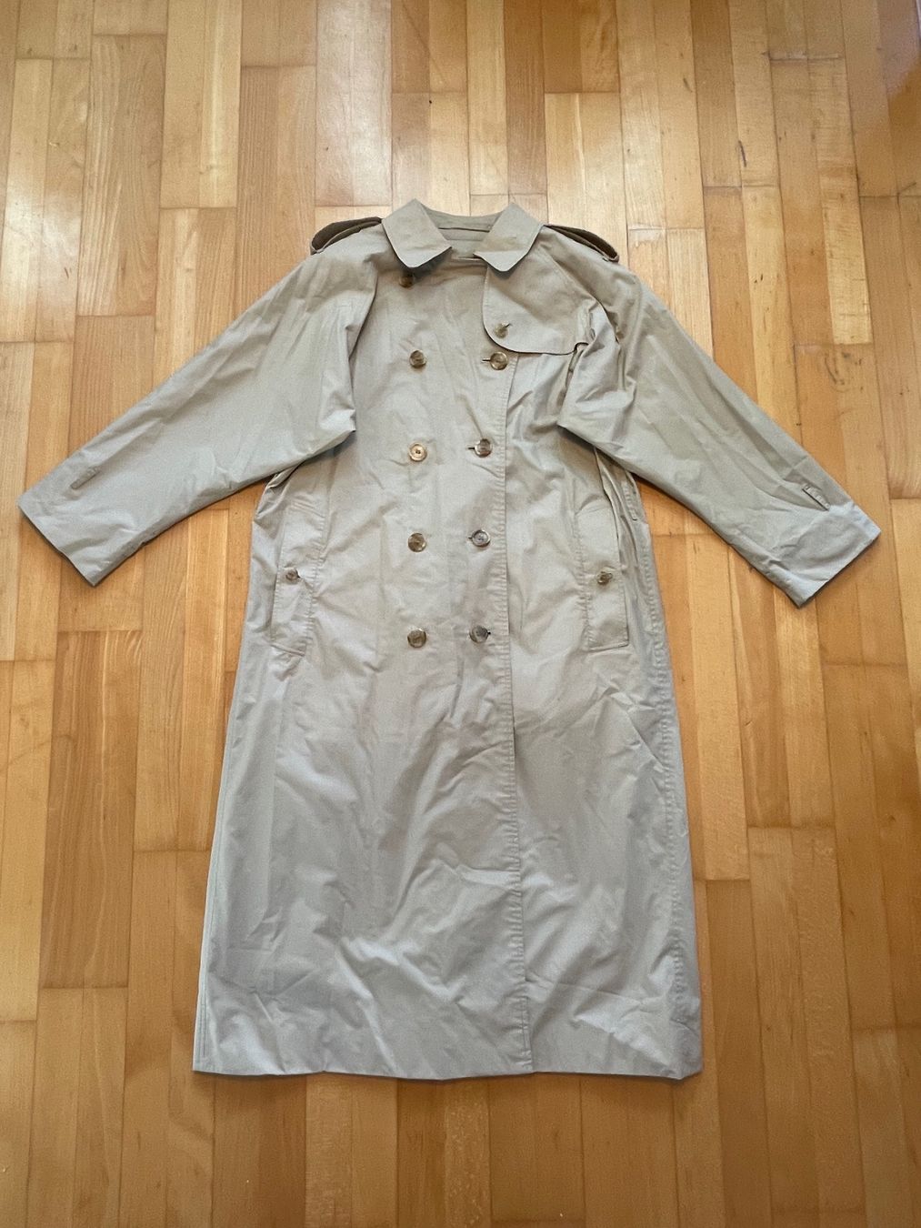 Burberry Mäntel: Vintage 80s Burbbery trench Coat Size M – Gebraucht aus Zürich von le_souk