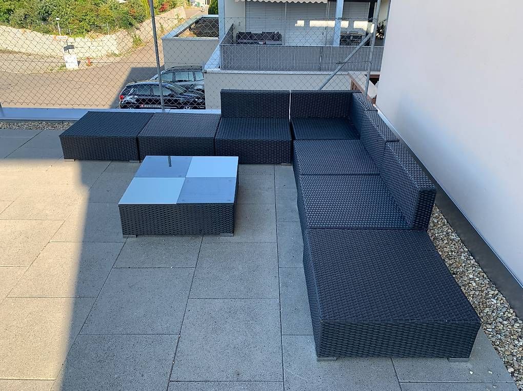 Sofas: Ratanlounge mit Sitzkissen – Gebraucht aus Sursee von hae_6nwf 3