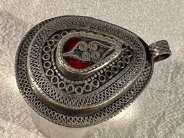 Pendentif argent filigrané et verre, Caucase, vintage