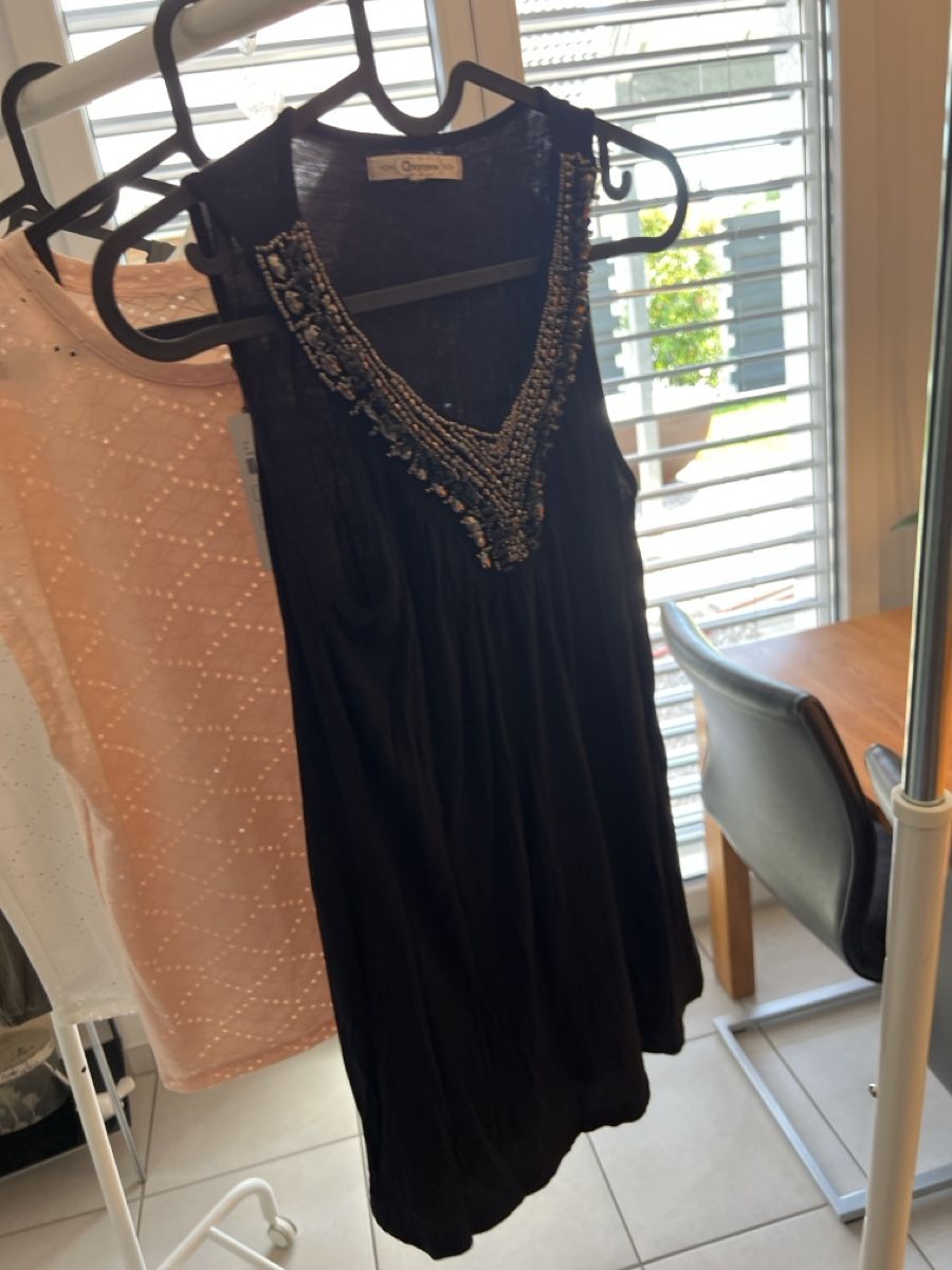 Lotti di vestiti: Sommerliche Kleider: Hosen, Pullover & Tops - Grösse M/38 - – Usato da Kappelen venduto da Chanel1991 2