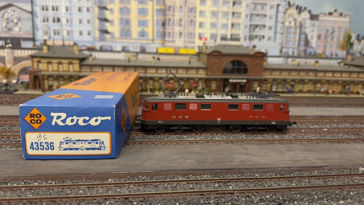 Roco Modelleisenbahnen: Roco 43536 Ae 6/6 SBB H0 – Gebraucht aus Glattpark (Opfikon) von anywaya23 1