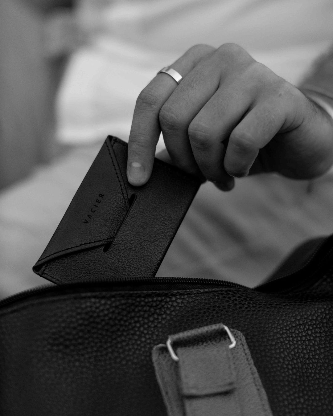 Portafogli: Vacier Wallet für Schmuck oder Geld – Nuovo e nell'imballaggio originale da Zürich venduto da SunnySeller 2