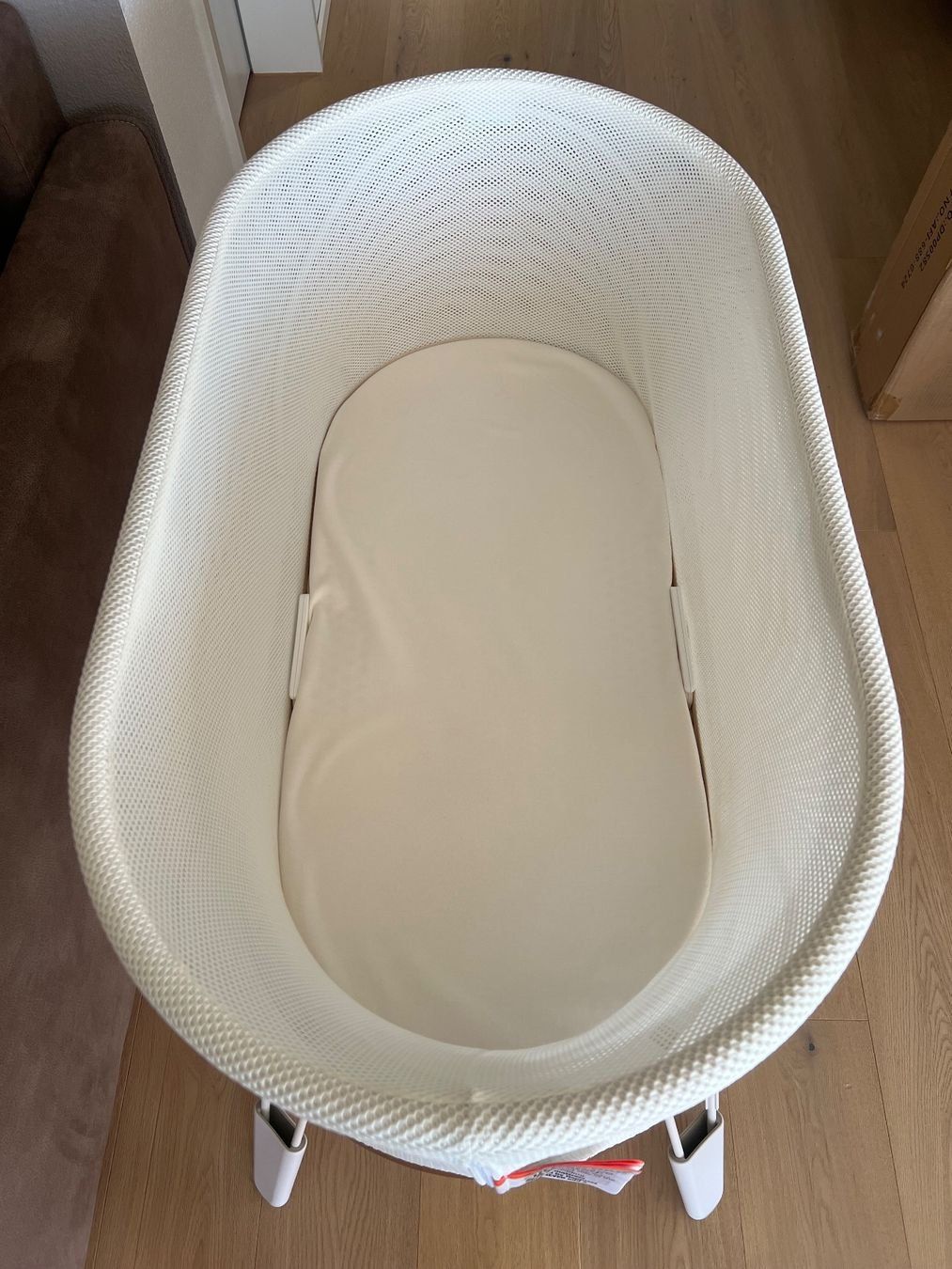 Betten: SNOO Smart Sleeper Bassinet + Sleep Sack 3-Pack + Leg Lifter – Gebraucht aus Hagendorn von jam_thk7 2