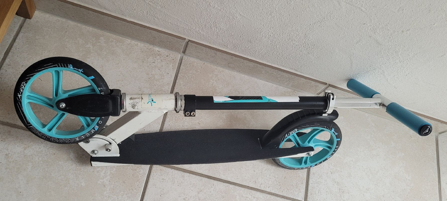 Kickboard: Kickboard "Türkis" – Usato da Dübendorf venduto da Distel3 4