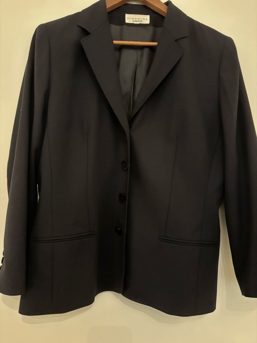 Giacche: Veste tailleur noire Synonyme – Usato da St-Légier-Chiésaz venduto da smet04