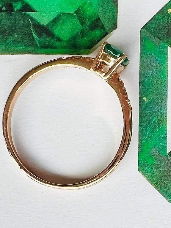 Ringe: Goldring mit Smaragd und Diamanten. – Gebraucht aus Thalwil von han_2b8c 5