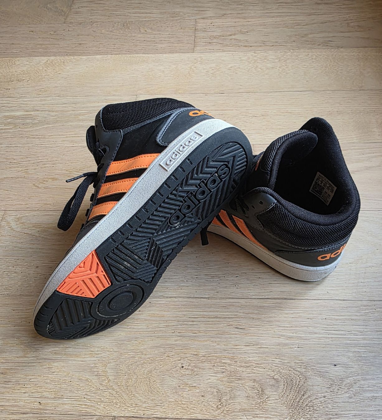 Adidas Scarpe per ragazzi: Adidas Hoops Mid 3.0 Sneaker - Grösse 39.5 – Usato da Zug venduto da sa.ho 2