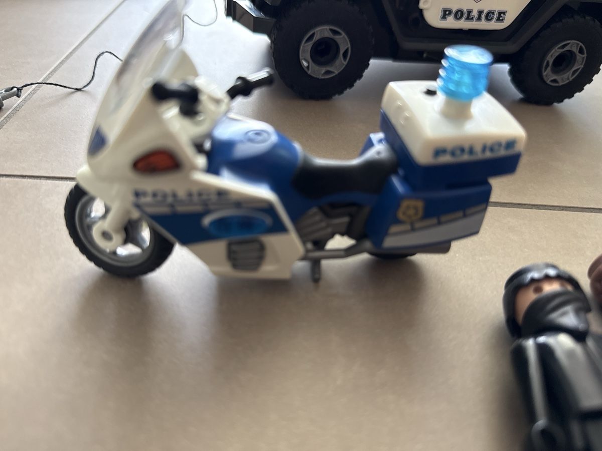 Playmobil Giocattoli: Playmobil Polizei Action Set – Usato da Schwerzenbach venduto da Chris1 2