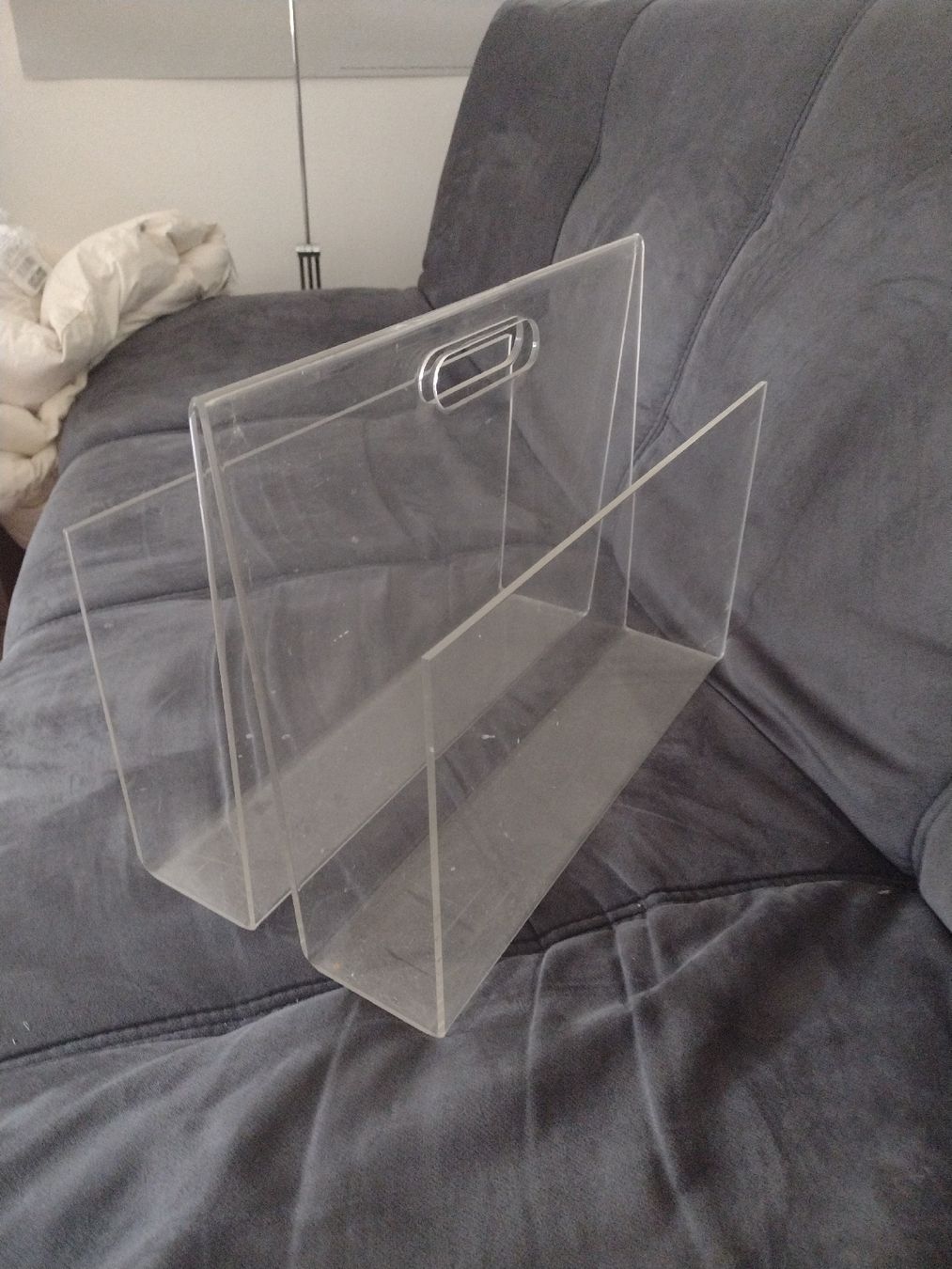 Sonstiges Zubehör: Vintage Clear Acrylic Magazine Rack – Gebraucht aus Zürich von TrainLine 4