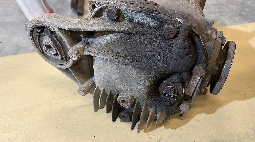 Toutes les pièces auto: BMW E30 Diff 188 / 3,25 – D'occasion à Burgdorf par NoQuestions 2