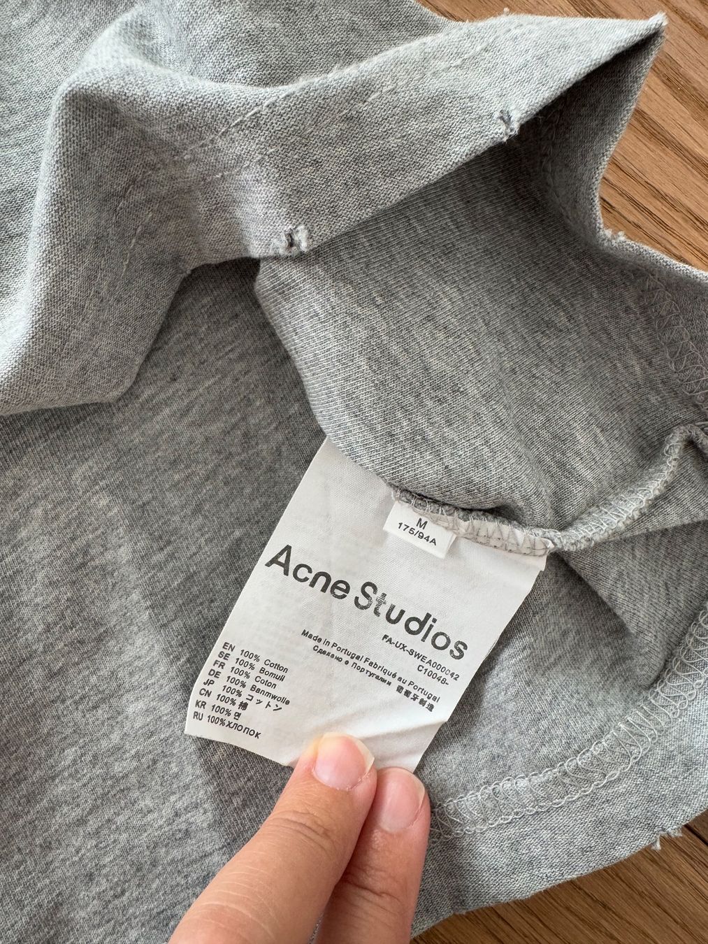 Acne Studios T-Shirts: Acne Studios T-Shirt Gr. M, grau – Neu (gemäss Beschreibung) aus Triesen von atos87 2