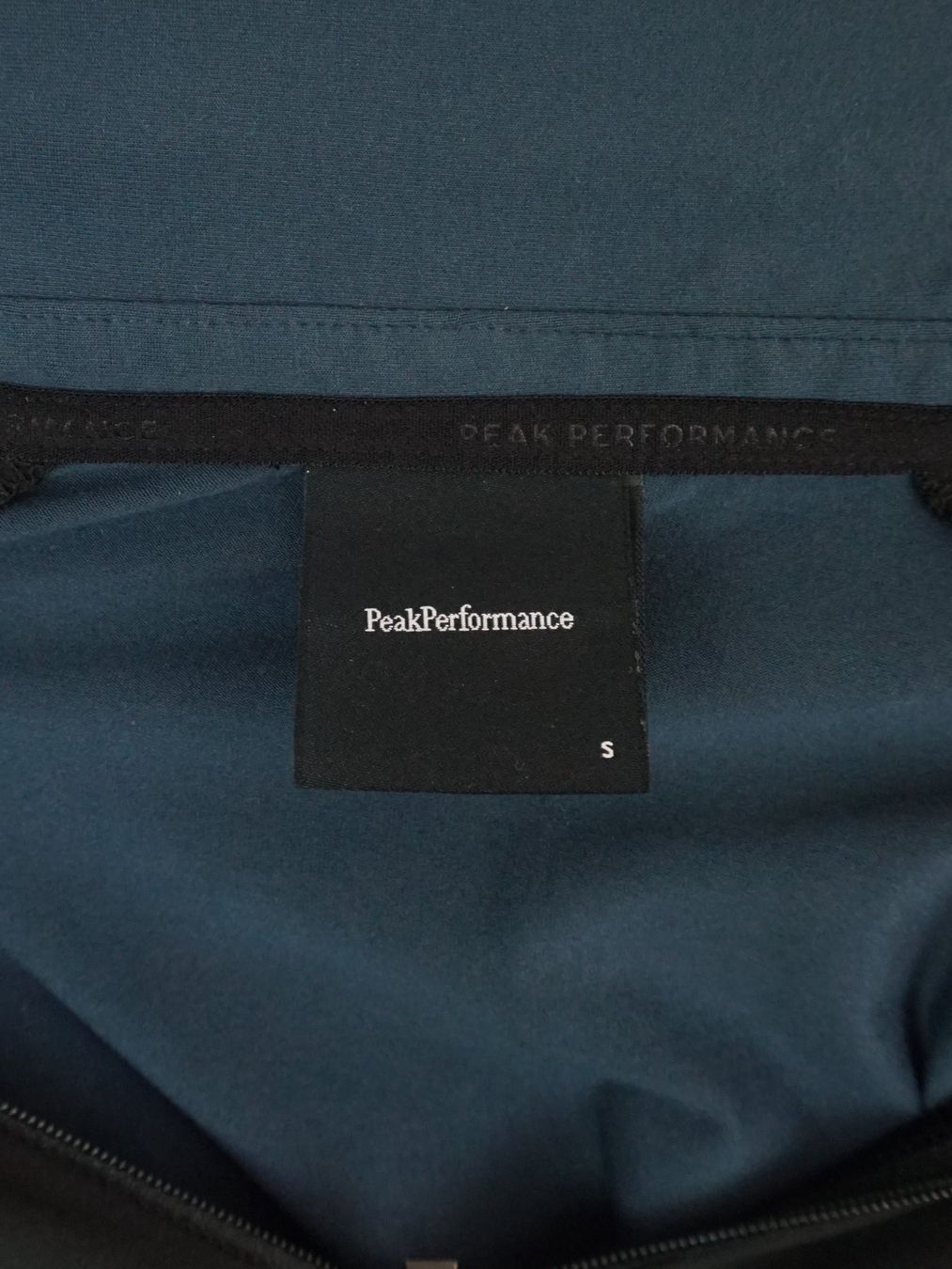 Peak Performance Top: Damen Sportoberteil Gr. S – Usato da Pratteln venduto da Restwert_Pratteln 5