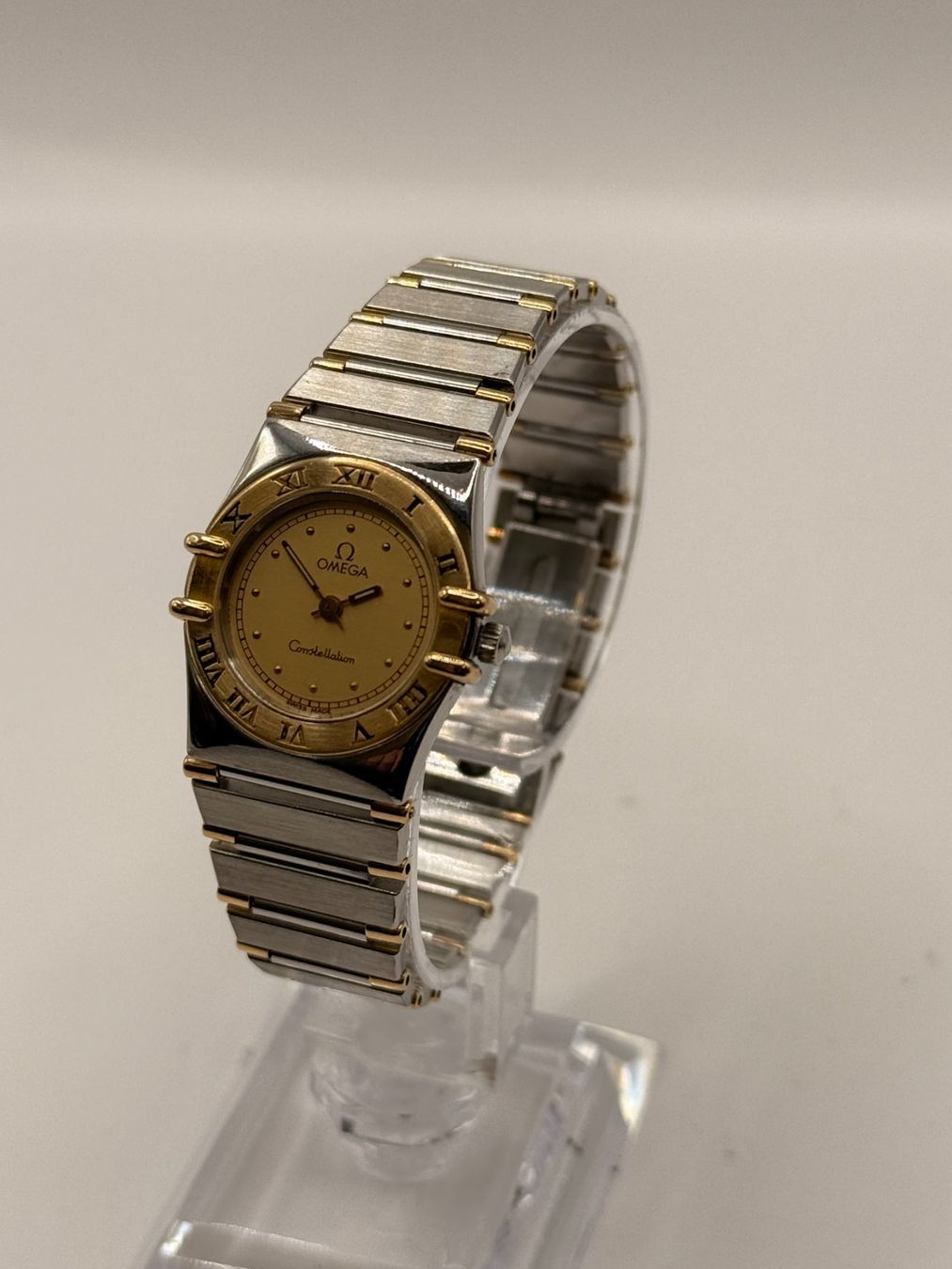 Omega Montres: Omega constellation 26mm – D'occasion à Bottens par Evergold.ch 1