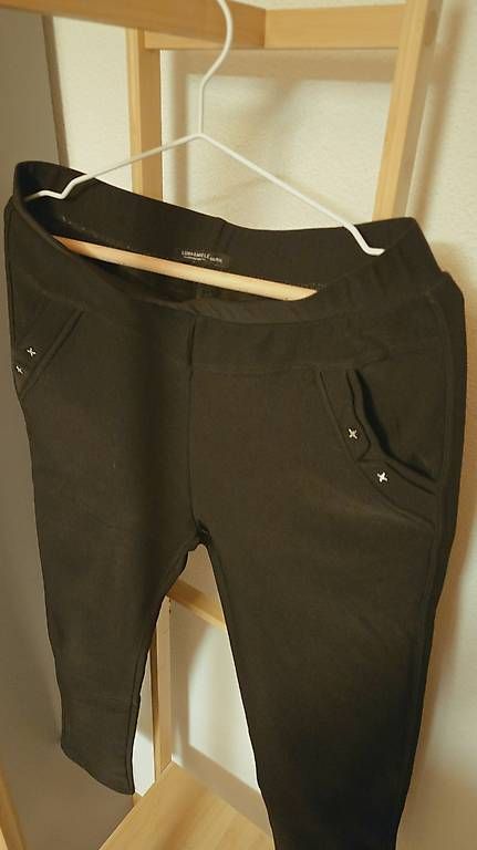 Pantaloni: Pantaloni neri – Usato da Sementina venduto da edo_c2fd