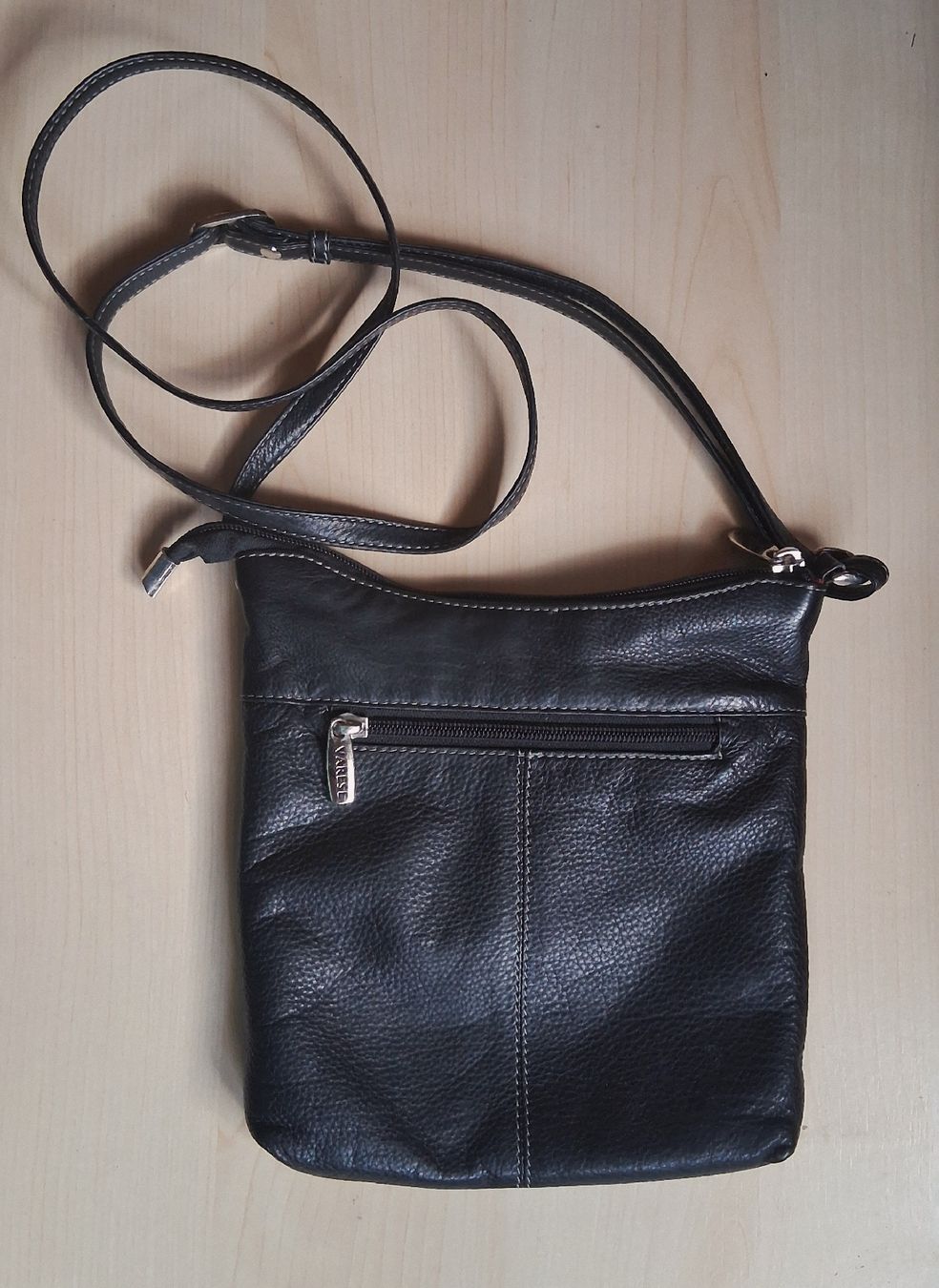 Borse da donna: Klassische schwarze Umhängetasche "Varese". – Usato da Emmetten venduto da laufbaer9