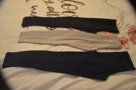 TAILLE 146-152 - 3 HOSE LEGGINGS (E)