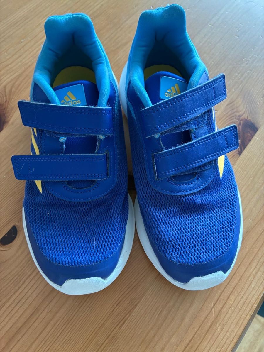 Adidas Scarpe per ragazzi: Adidas Turnschuhe Gr. 35 – Nuovo (secondo la descrizione) da Rotkreuz venduto da ZG6343 1