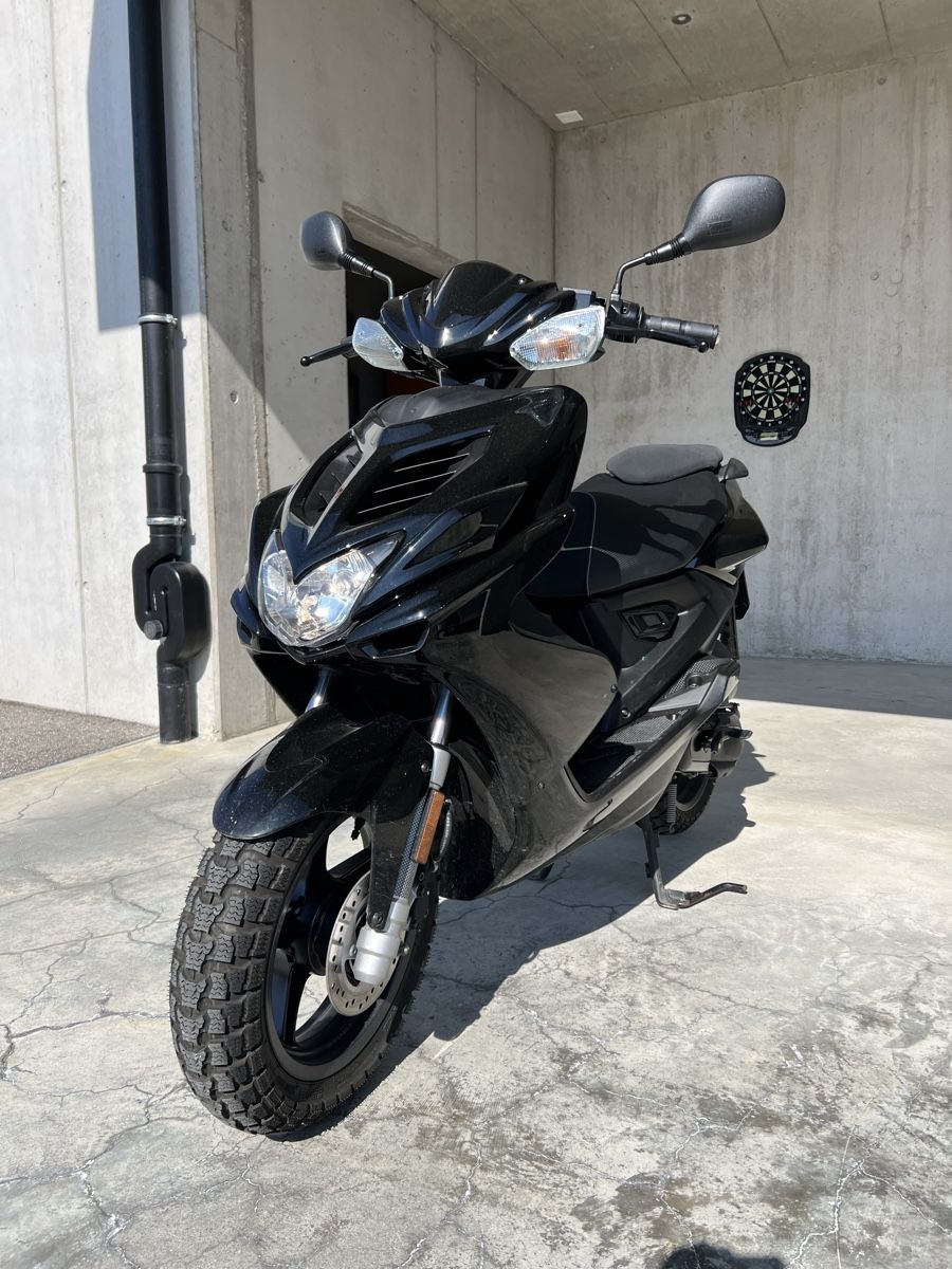 Yamaha Scooter: Yamaha Aerox 50 Roller, 2021 – Usato da Oensingen venduto da Pdealer 1