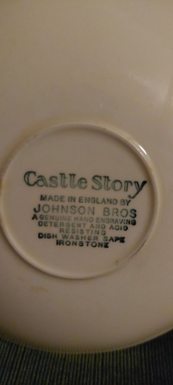 Set di piatti: Johnson Bros Castle Story England – Nuovo (secondo la descrizione) da Urtenen-Schönbühl venduto da Cbuyer 4