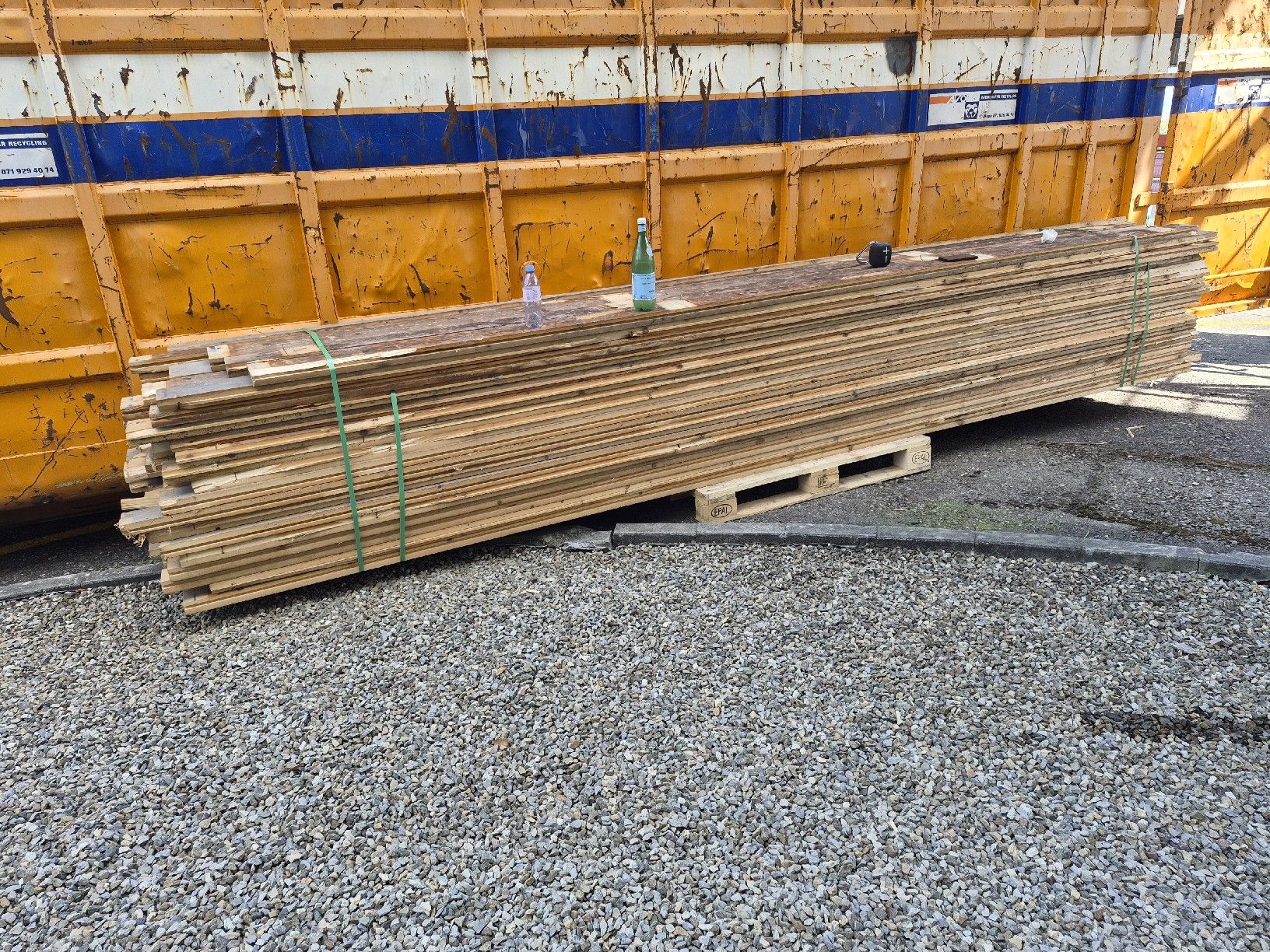 Articoli in legno: Brennholz  – Usato da Teufenthal AG venduto da ChT. 1