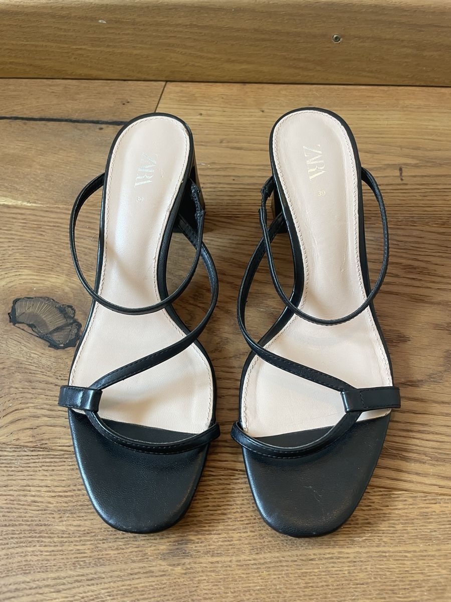 Zara Damenschuhe: Zara Black Heeled Sandals, Size 39 – Neu (gemäss Beschreibung) aus Roche VD von closetcleanse 7