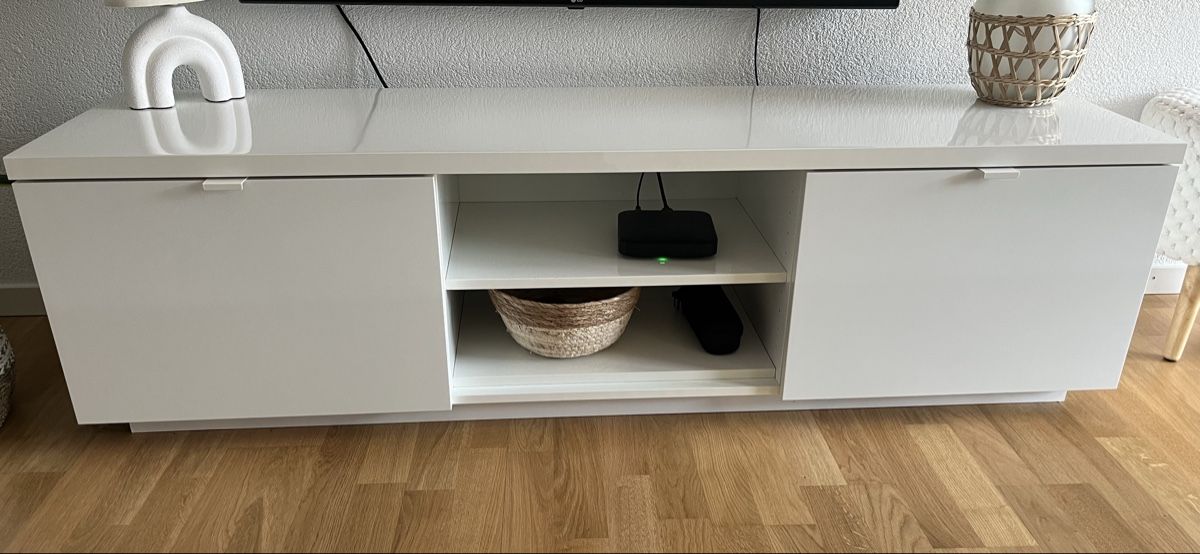 Ikea Mobili TV: Meuble TV blanc laqué 160cm – Usato da Monthey venduto da arno_45