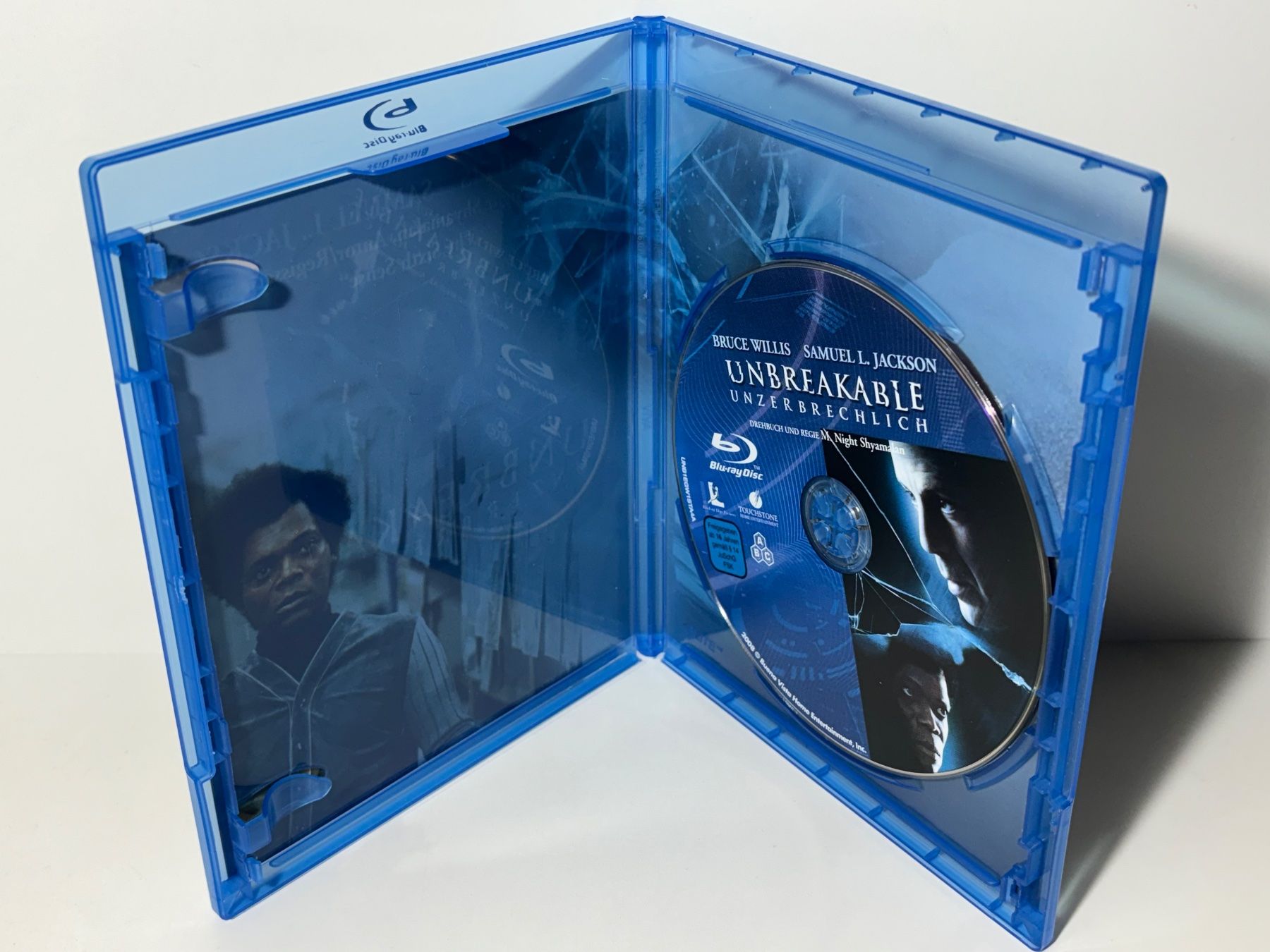 Tous les DVDs: Unbreakable - Unzerbrechlich Blu Ray – D'occasion à Wilderswil par Mr.Fury 2