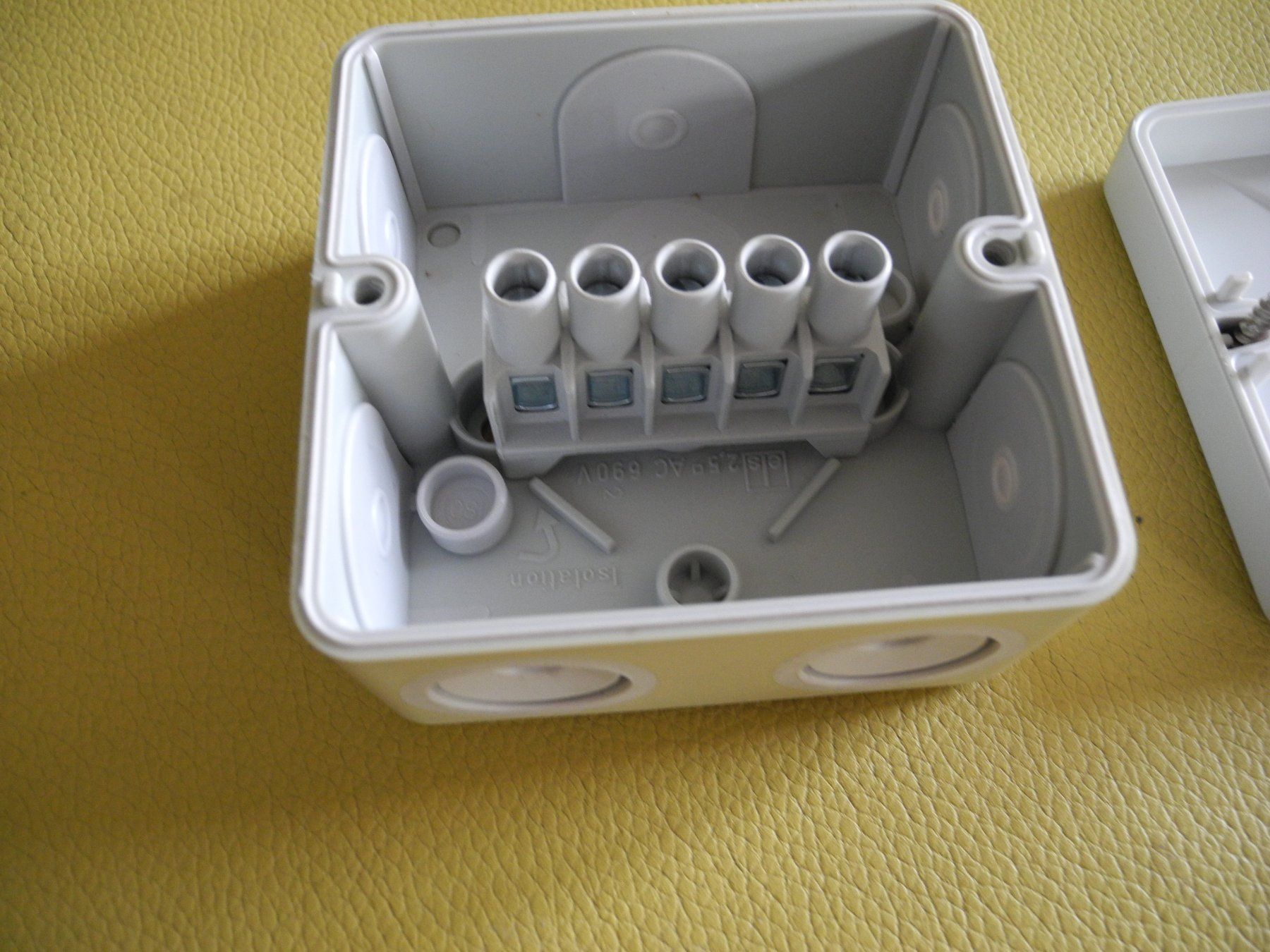 Stromzufuhr: Elektro Abzweigdose – Neu (gemäss Beschreibung) aus Worb von kebe01 3