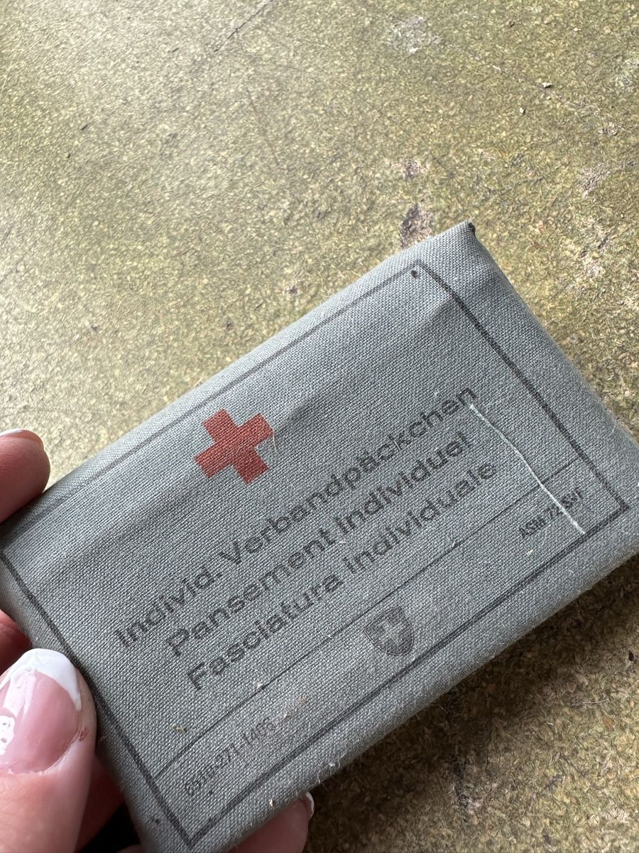 Mallettes de secours: 3er Set Schweizer Armee Verbandspäckli – Neuf (Voir description) à Zollikofen par Taximan89 2