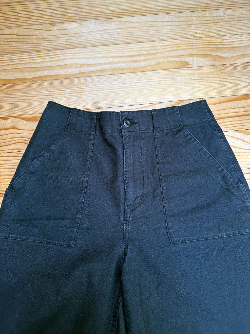 Volcom Pantaloni: Volcom Hose Stoff schwar Grösse 29 – Usato da Gümmenen venduto da FelizitasHermann 1