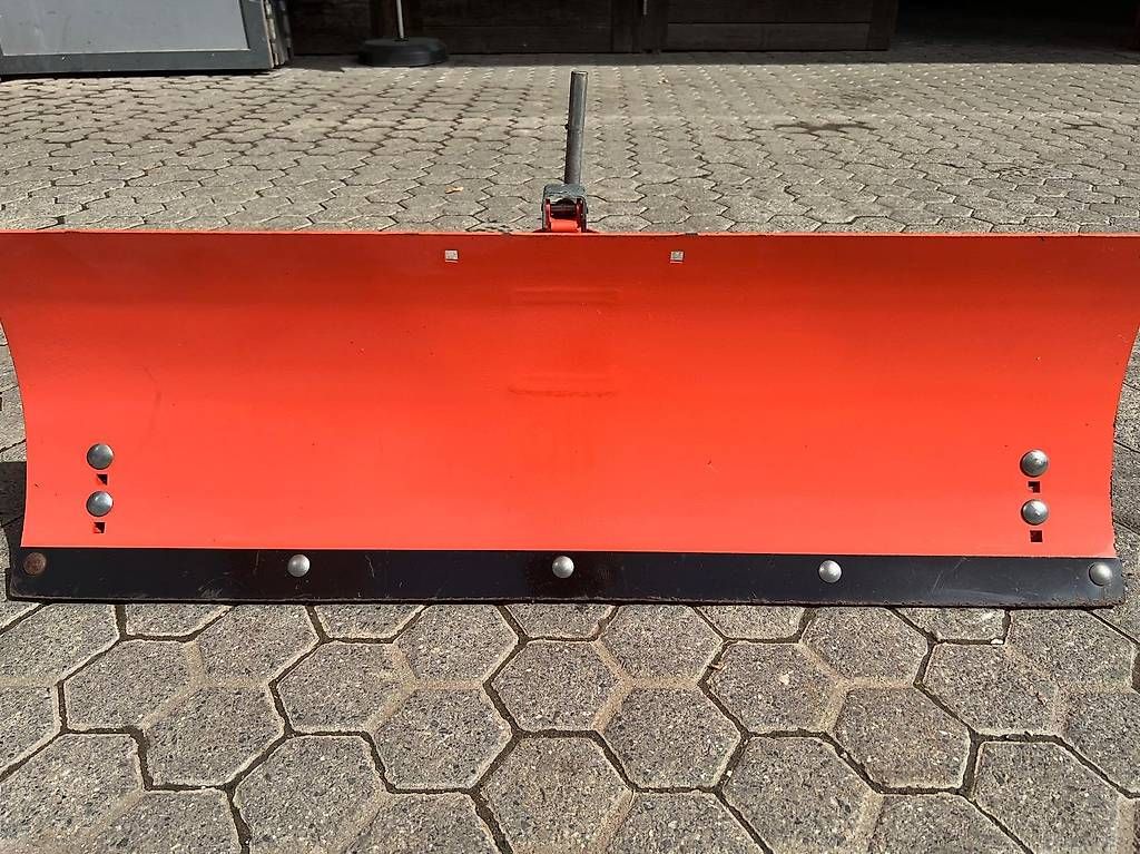 Sgombero neve: Agria Schneepflug – Usato da Gümmenen venduto da HTTechnik