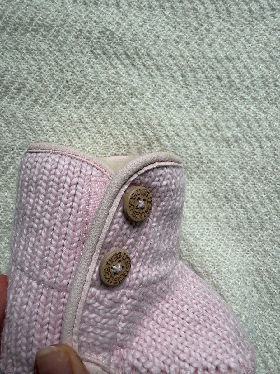 Ugg Scarpe per ragazzi: UGG Baby Booties 16 Neu – Nuovo (secondo la descrizione) da Zürich venduto da WomenMenKidsClothes 5