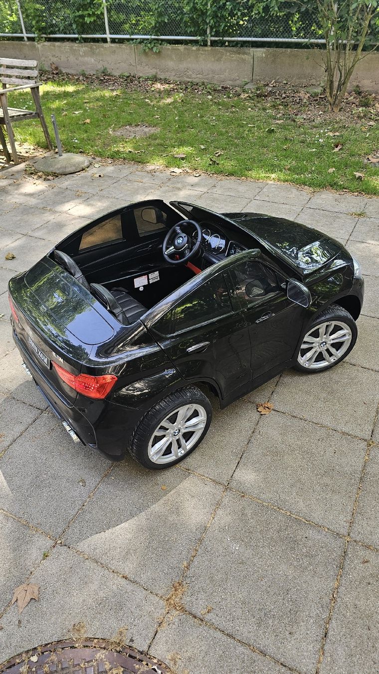 BMW Veicoli per bambini: BMW X6M Elektro-Kinderauto für 2 Kinder – Difettoso da Zürich venduto da ariana.jo 1