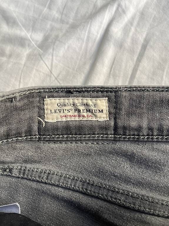 Jeans: Levi's Jeans 720 grau Größe 28 – Usato da Zürich venduto da ali_v7f7 3