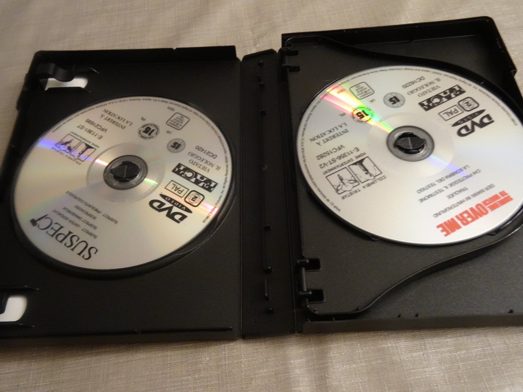 Tous les DVDs: Suspect / Der Mann im Hintergrund / Das Messer DVD – D'occasion à Olten par Disc-Verkauf 1