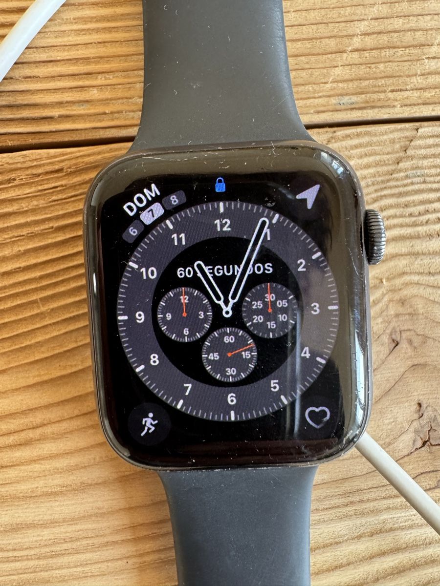 Apple Smartwatch: Apple watch series 6 – Usato da Bern venduto da A.W.S.R 6