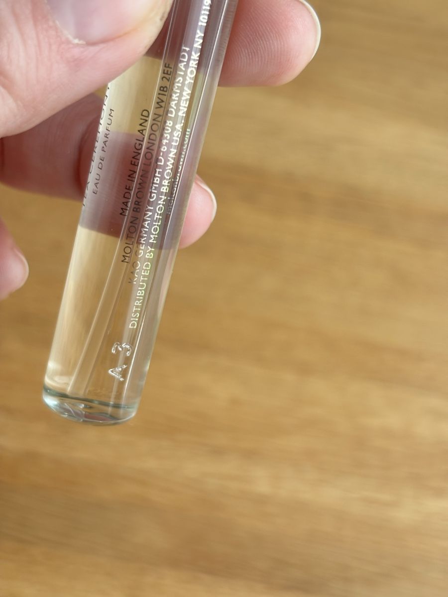 Profumi & Eau de Toilette: Molton Brown Tea Ceremony Eau de Parfum 7.5ml  – Usato da Zürich venduto da Thetimtam 1