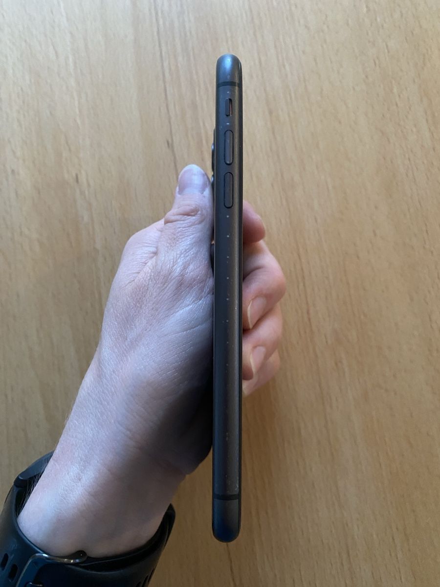 Apple Telefoni cellulari / Smartphones: iPhone 11 64GB schwarz  – Usato da Schmitten FR venduto da nkr_pn9b 4