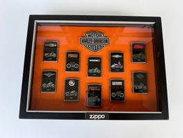 Zippo Harley-Davidson Feuerzeuge Sammlung in Rahmen