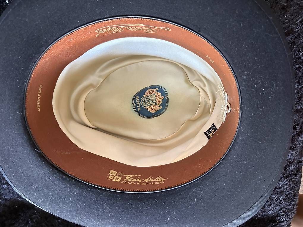 Copricapi, berretti & cappellini: cappello in feltro  – Usato da Davesco-Soragno venduto da ele_vxg5