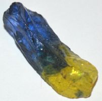 Edelstein L-9762 – Blau-Gelber Titan Druzy Achat 26x9mm 12.0