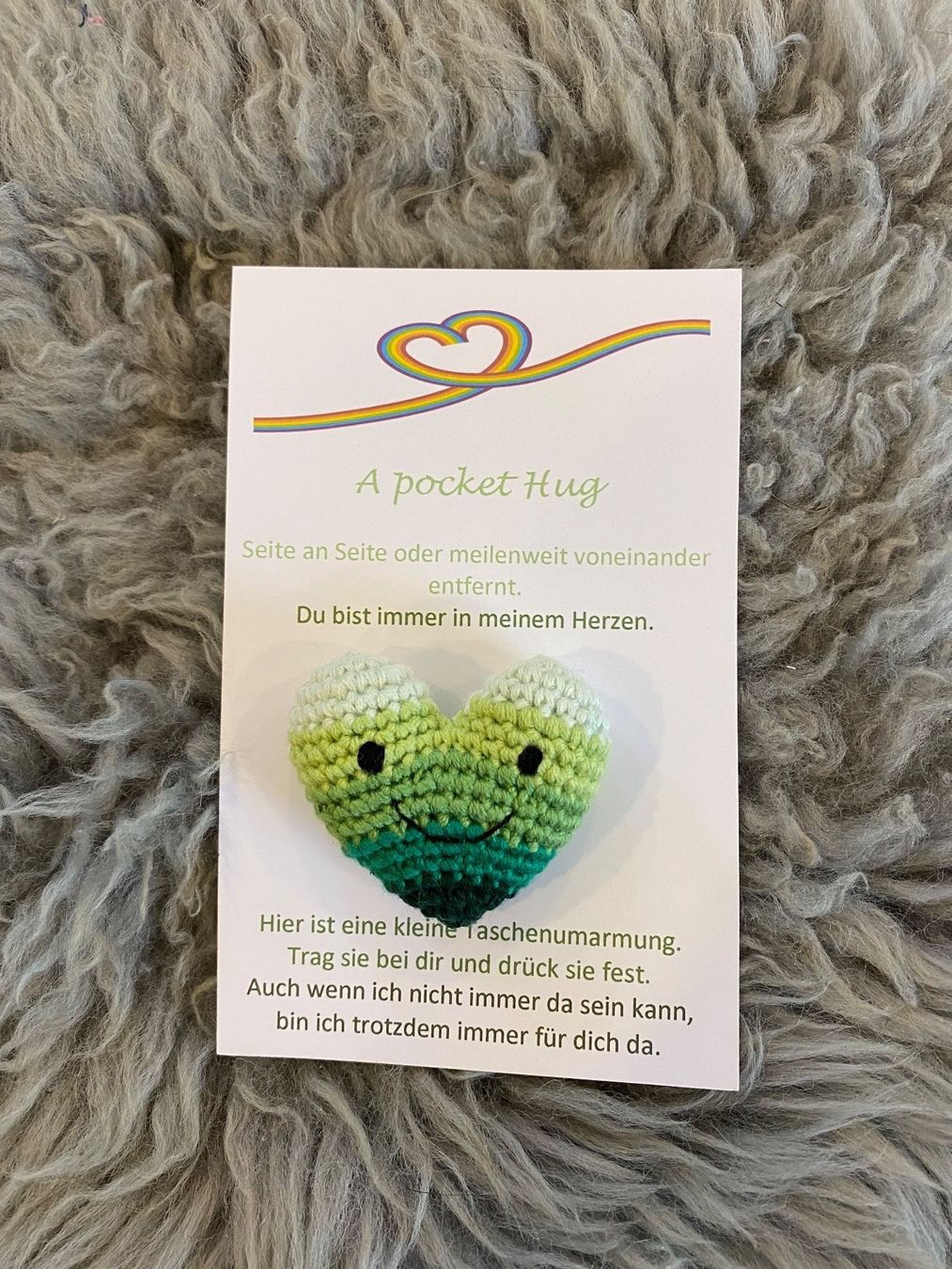 Karten: Pocket Hug / Taschenumarmung Handmade – Neu und originalverpackt aus St. Niklaus VS von loumonrohandmade
