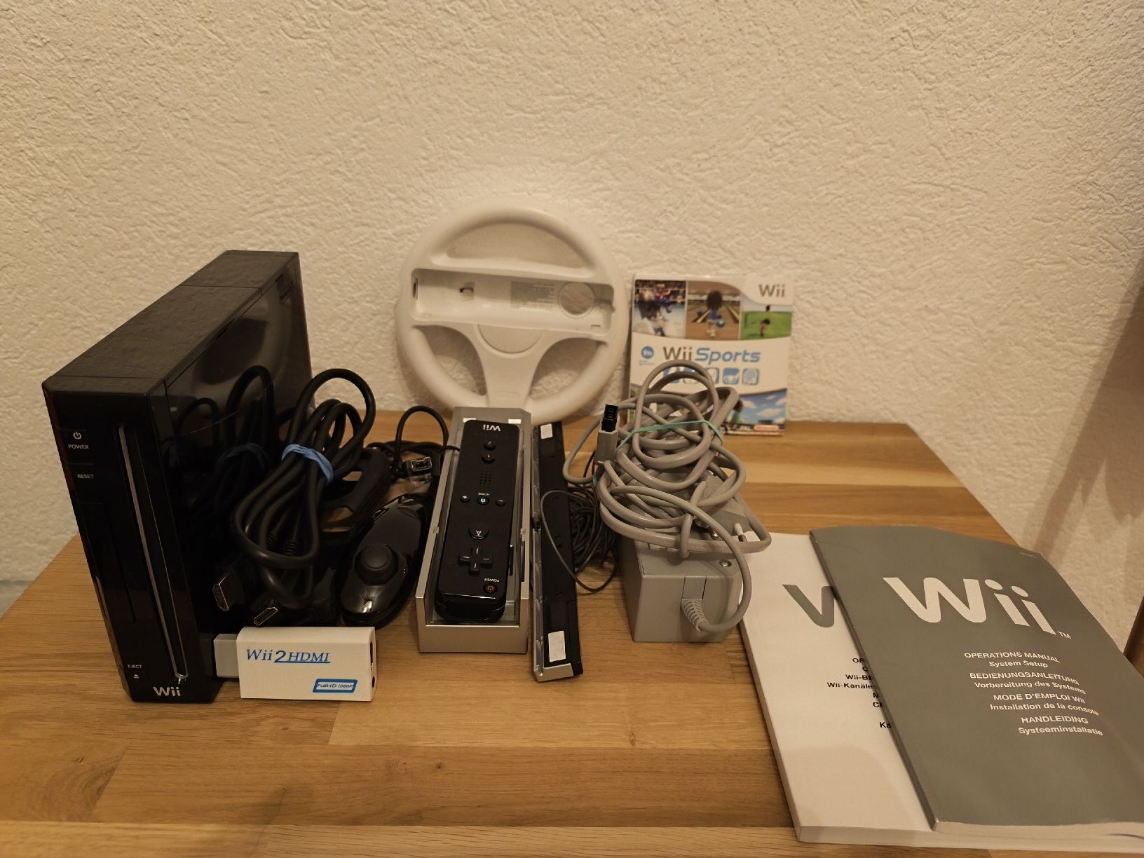 Nintendo Console: Nintendo Wii Noire Complète: Console, Jeux & Accessoires! – Usato da Conthey venduto da Th3gr4yf0x 1
