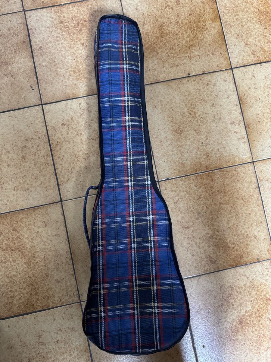 Strumenti musicali: Timple Canario (Lanzarote) – Usato da Dietikon venduto da musiko 7