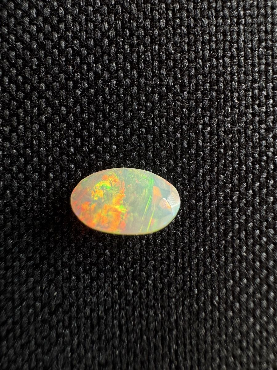 Pierres précieuses: Äthiopischer Opal 1.1ct – Neuf avec emballage d'origine à Wängi par Horus90 2