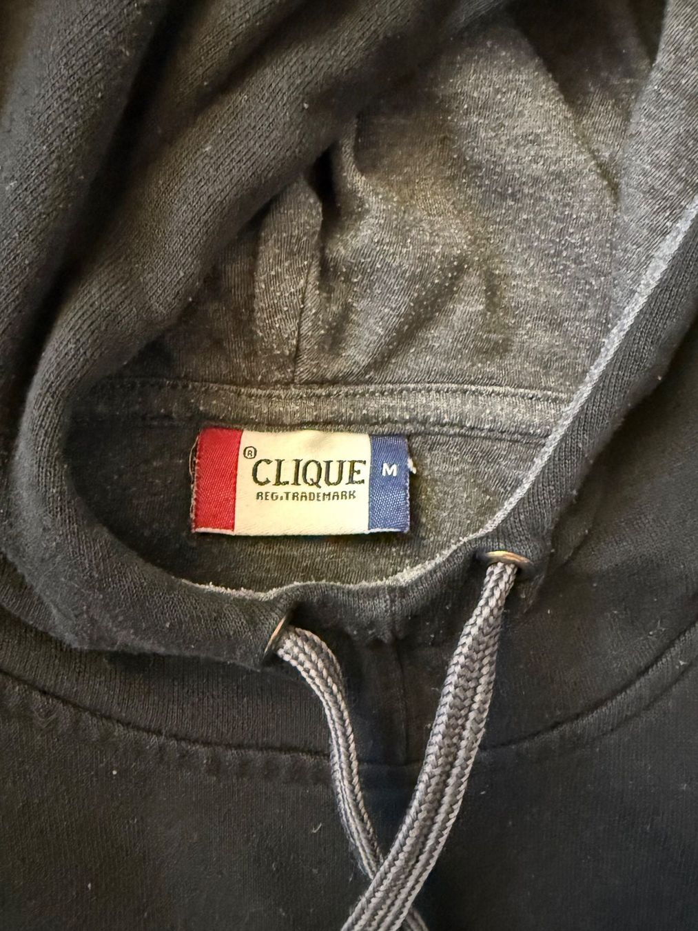 Maglioni & Felpe: Schwarzer Kapuzenpullover Grösse M – Usato da Zumikon venduto da Ssi01 2