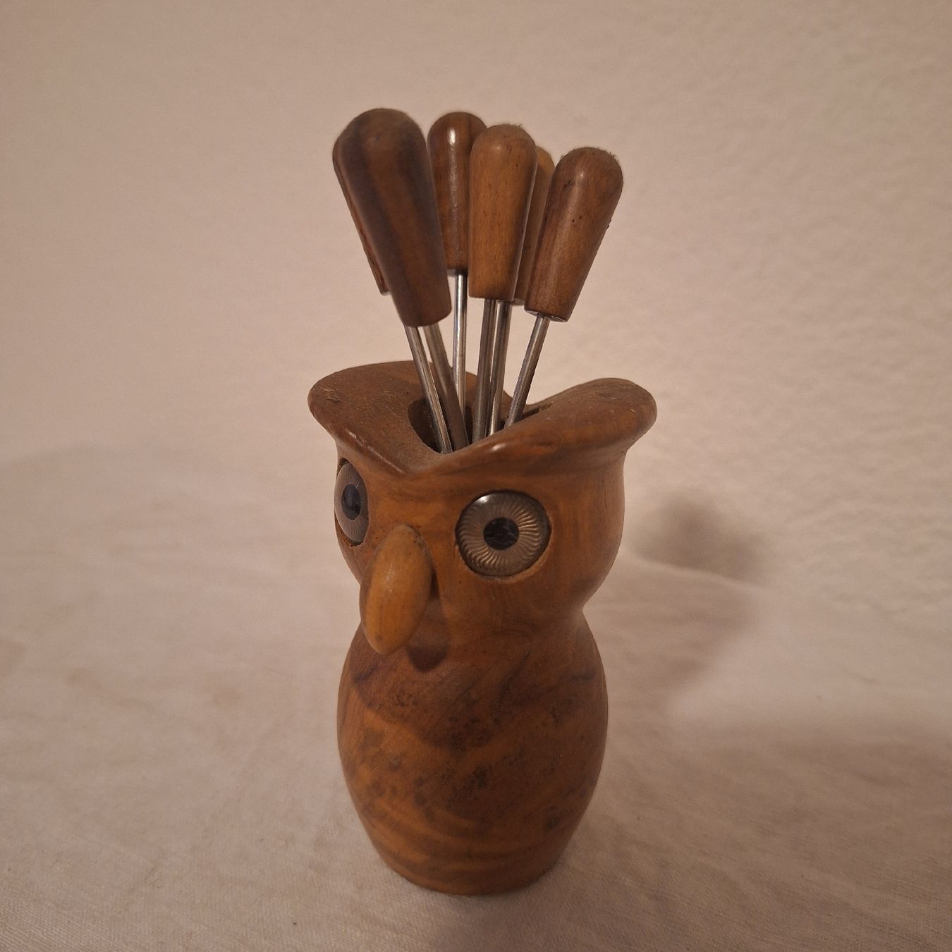 Alle Dekorationen: Versand möglich. Vintage Eule, Olivenholz Spiessli- Dösli – Gebraucht aus Winterthur von Goldpipau 1