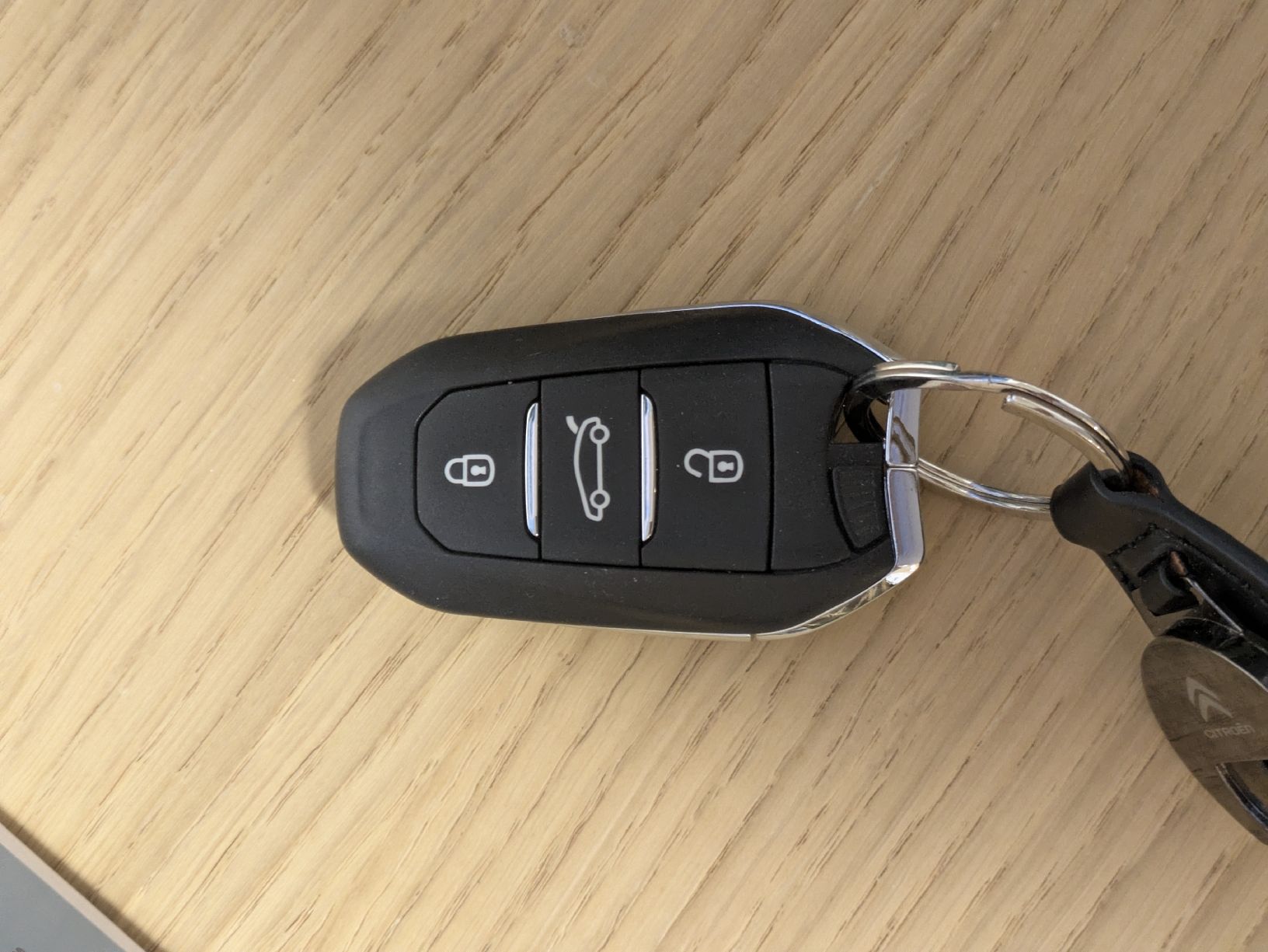 Citroën Tutti pezzi di ricambio auto: oroginal Citroen DS Funkautoschlüssel – Nuovo (secondo la descrizione) da Wallisellen venduto da bspm20 1