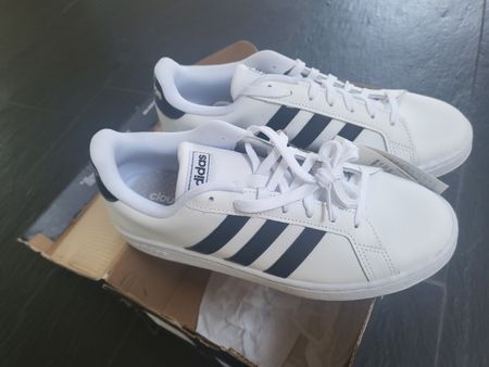 Neue Adidas Sneakers, Grand Court Gr 41 1/3